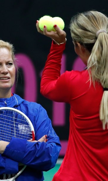Inexperienced US faces weakened Czechs in Fed Cup final